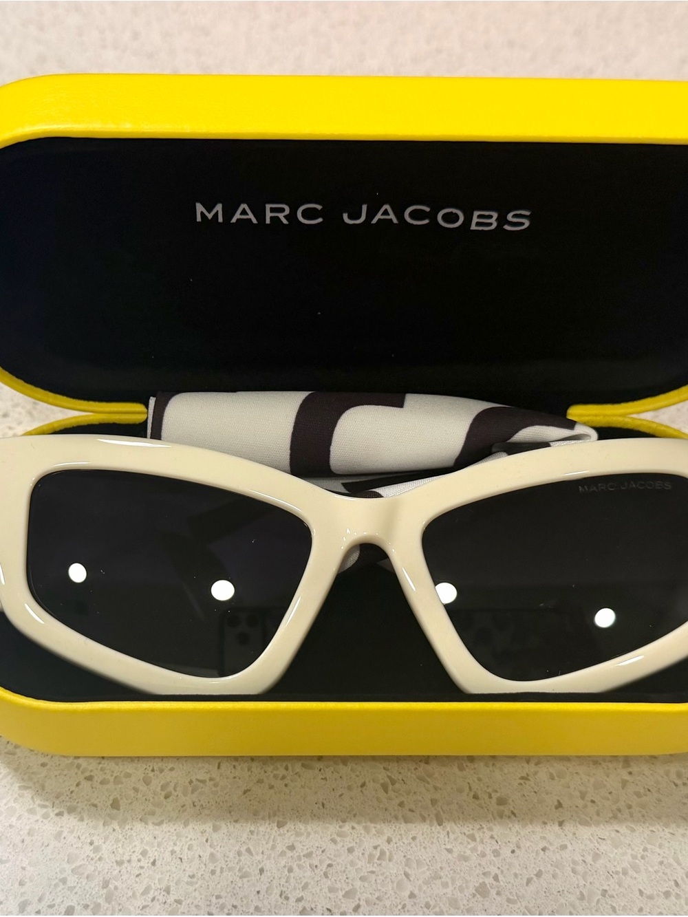 Marc Jacobs Cream Cat-Eye Sunglasses with Black Lenses